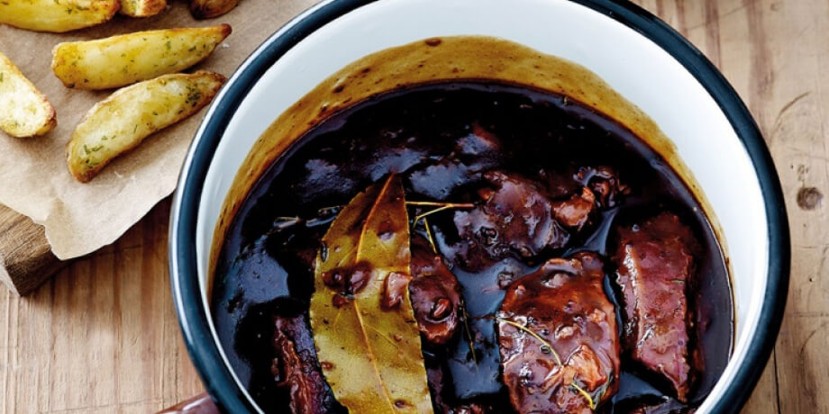 Joues de porc à la bière brune