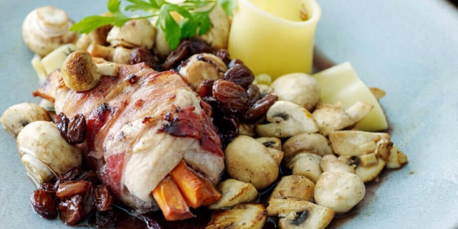 Poulet aux champignons, sauce au marsala et paccheri