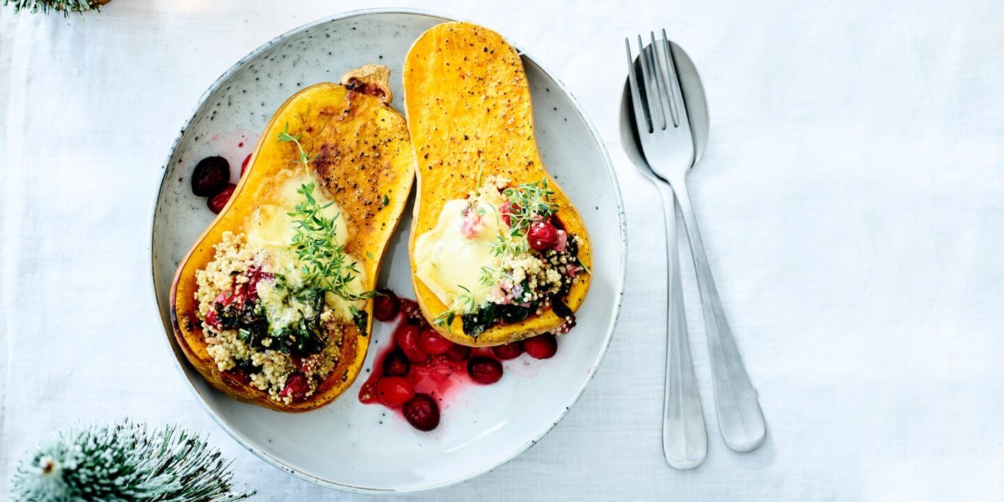 Butternut farcie au quinoa sauce aux canneberges