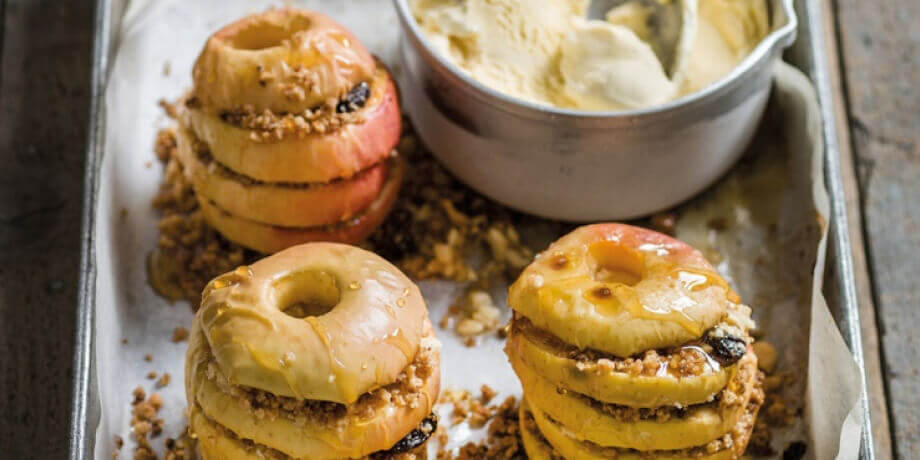 Krokante appeltorentjes met vanille-ijs