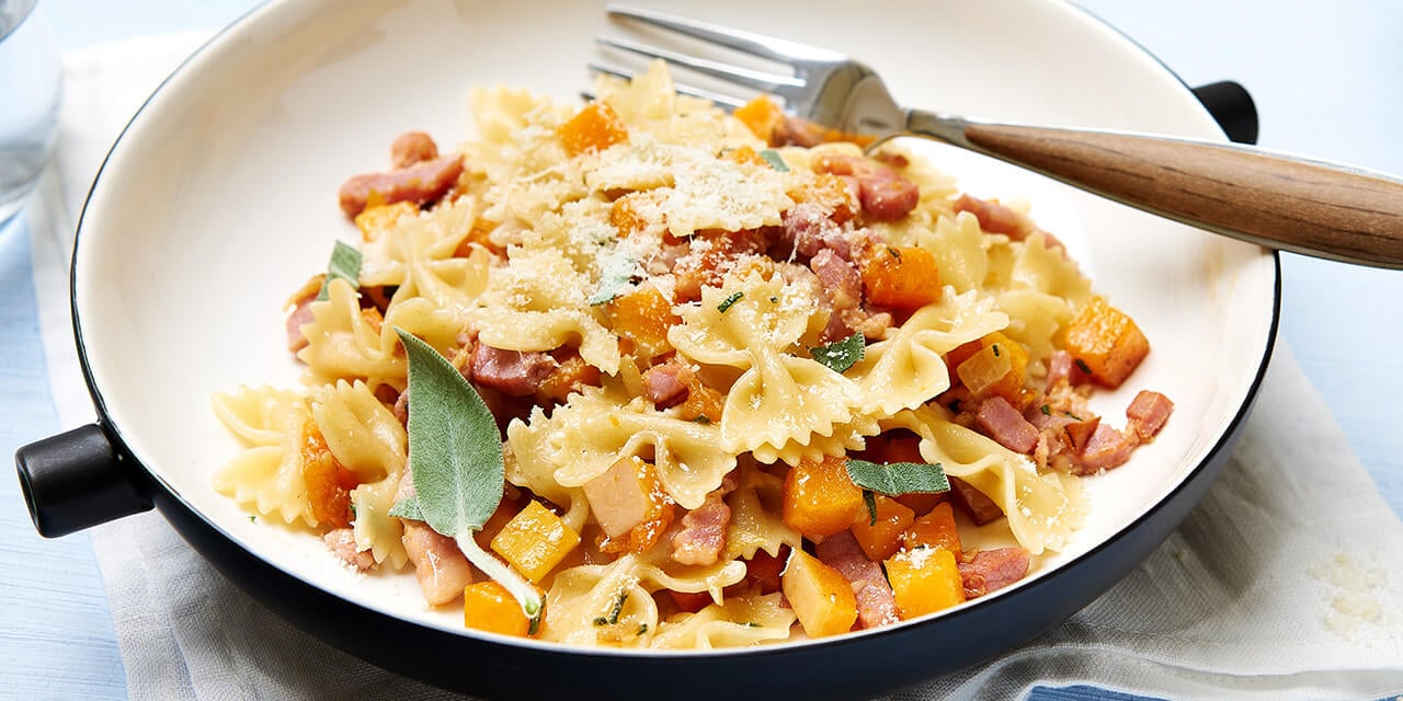Farfalle d'hiver avec butternut, sauge et lardons