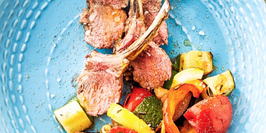 Carré d'agneau aux légumes méditerranéens