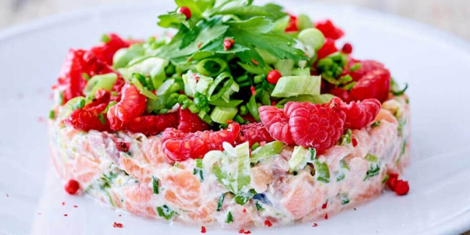 Tartare de saumon et framboises