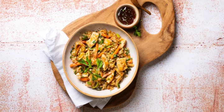 Poulet teriyaki et riz sauté aux légumes