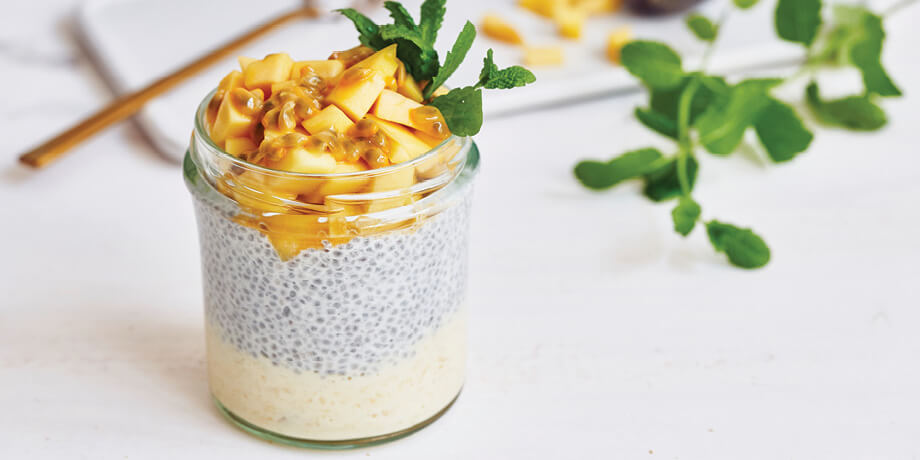 Chiapudding met mango en passievrucht