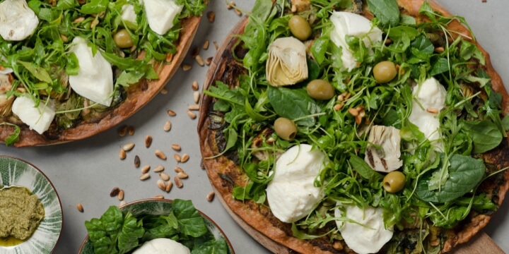 Pizza au pesto maison et burrata
