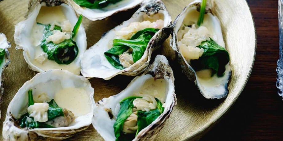 Huîtres gratinées aux épinards et sauce au beurre