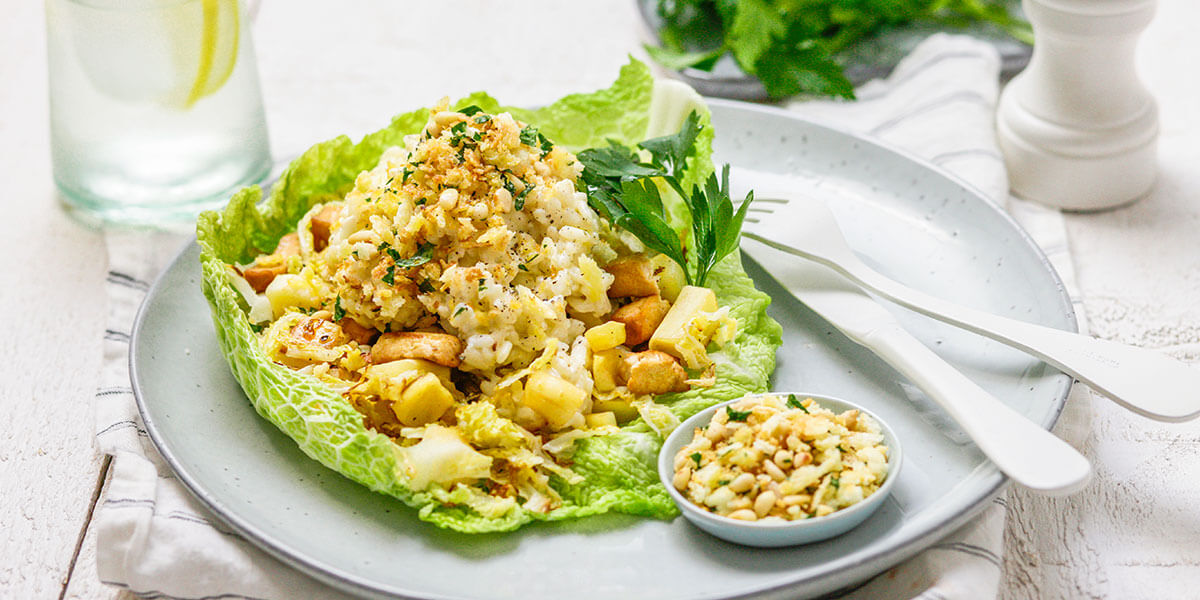 Gevulde savooikool met risotto en citroenpangrattato