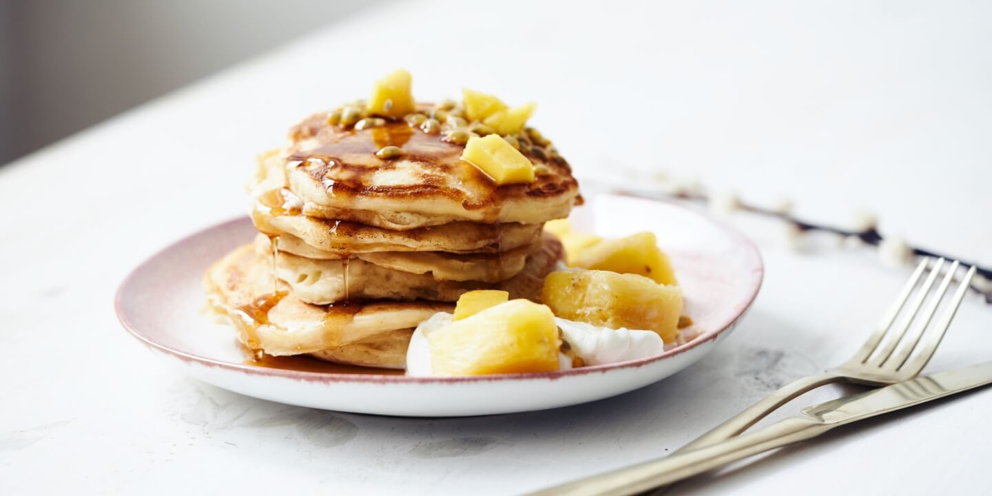 Pancakes met yoghurt en exotisch fruit