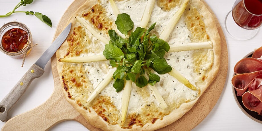 Pizza blanche aux asperges