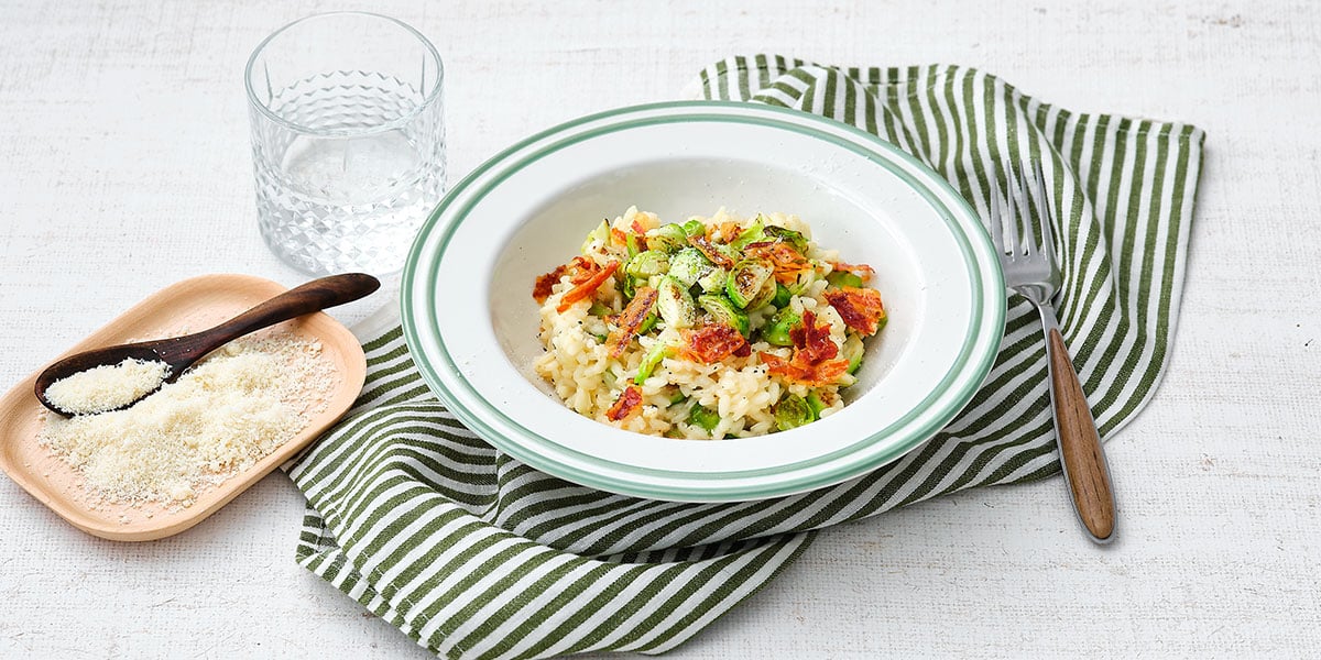 Spruitjesrisotto met pancetta-crumble