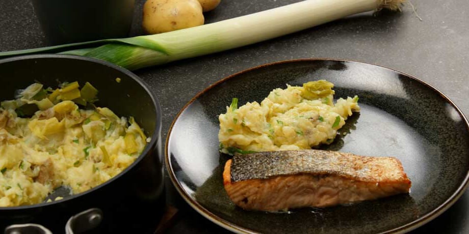Zalm met puree van prei, aardappelen en dragon (Bio)