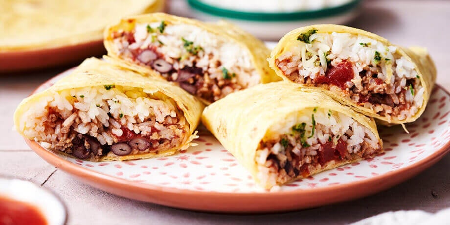 Burrito met gehakt en tomaten
