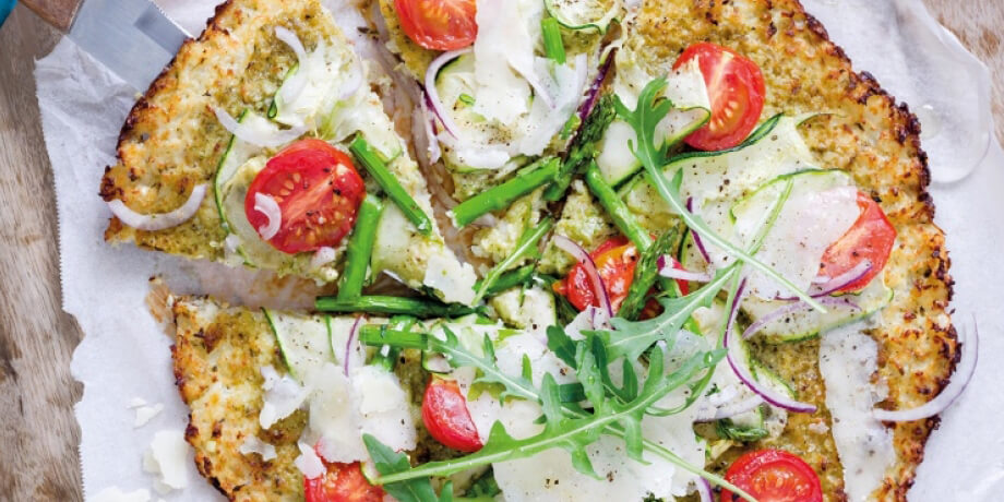 Bloemkoolpizza met primeurgroenten