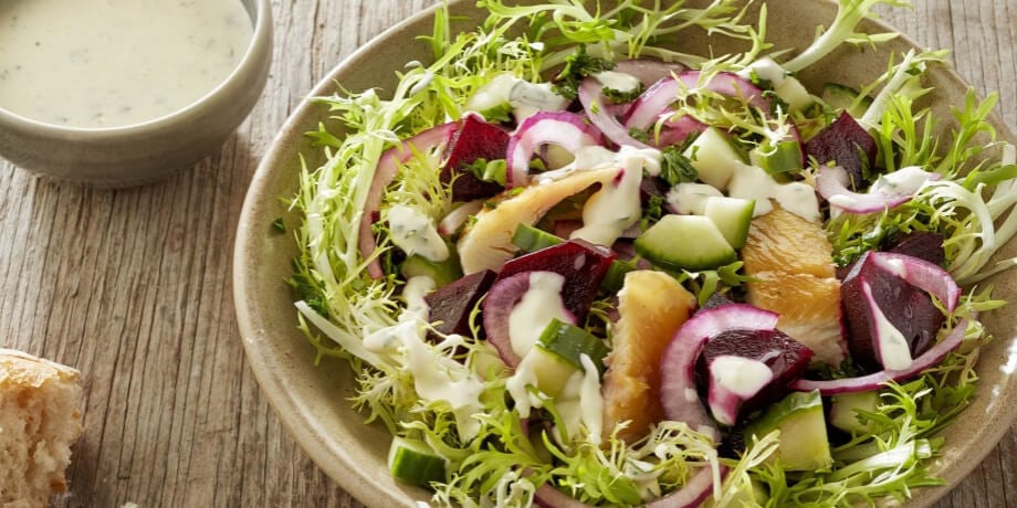 Frisée verte à la truite fumée