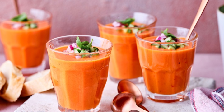 Gazpacho met rode paprika en ricotta