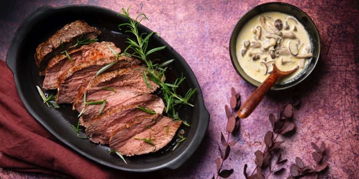 Roastbeef met champignonroomsaus