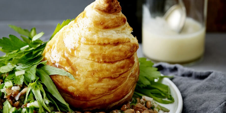 Feuilletés de poires, salade de blé, sauce au yaourt