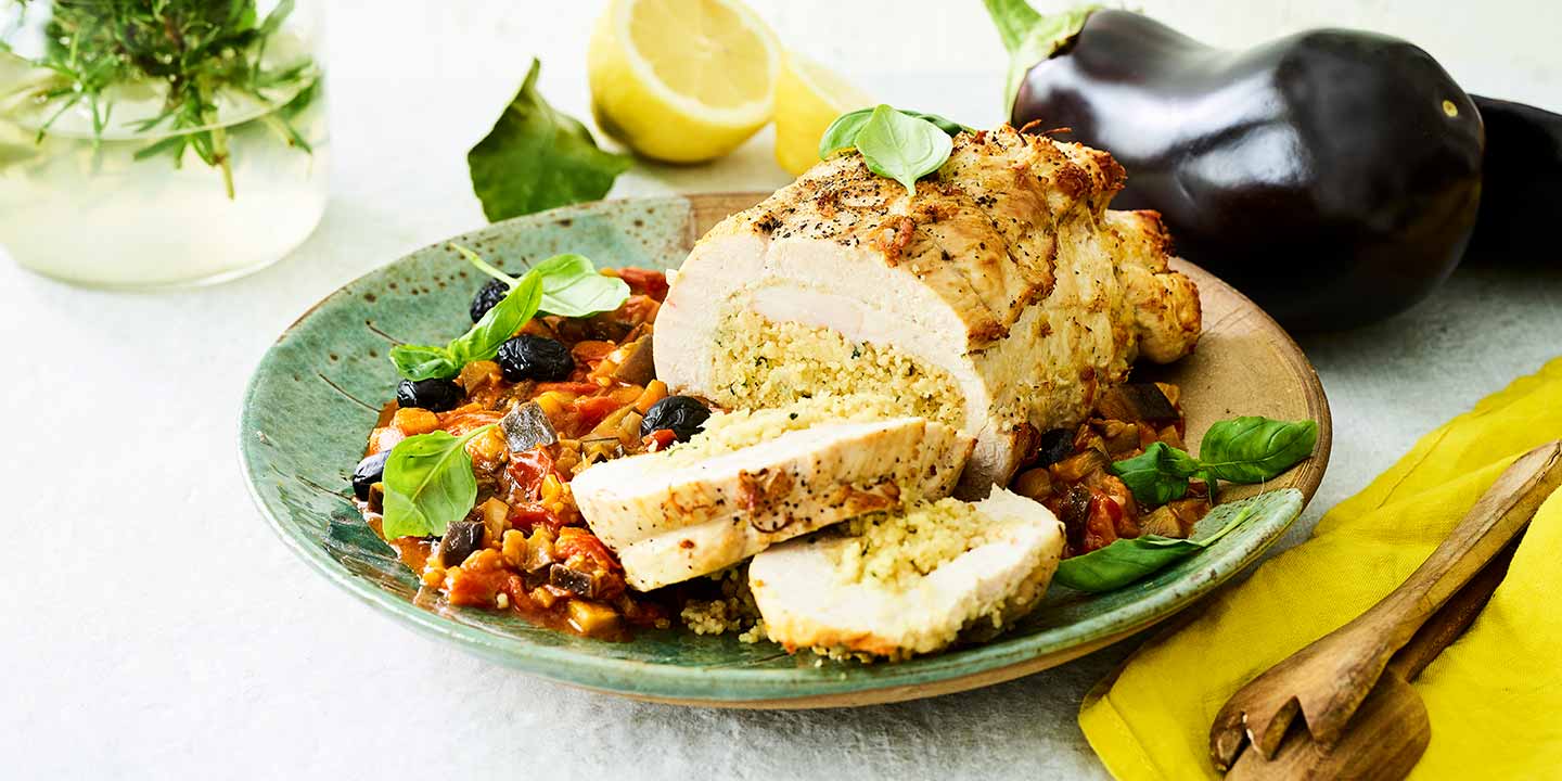 Gevulde kalkoenrollade met auberginesaus