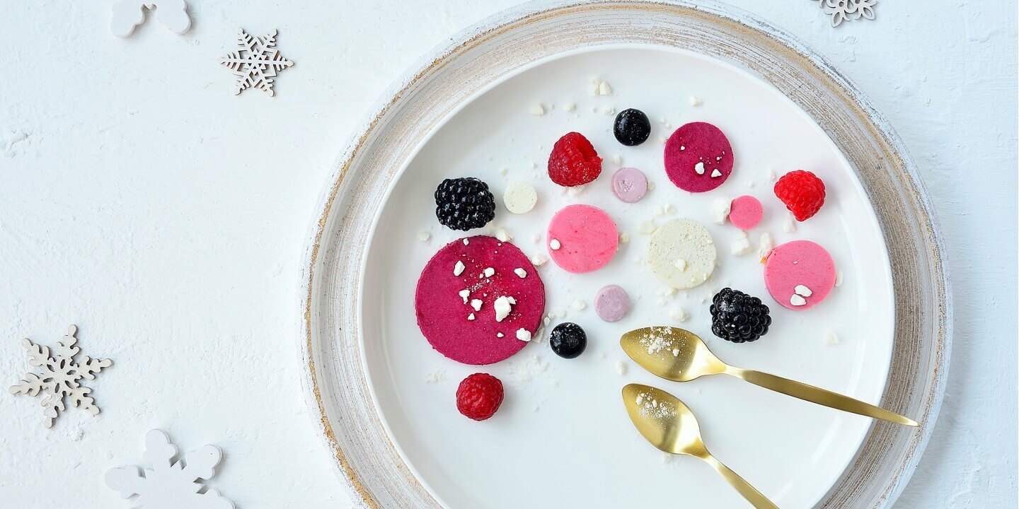 Panna cotta au mascarpone, aux fruits rouges et betteraves rouges