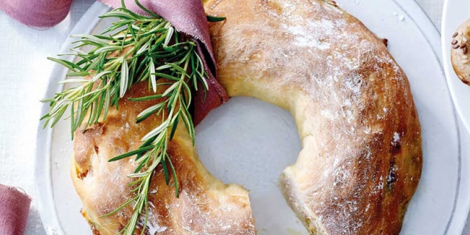 Tortano au cheddar, dinde et sauge