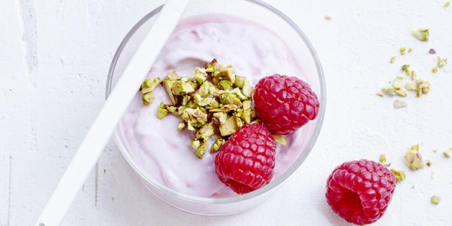 Mousse de framboise et pistaches