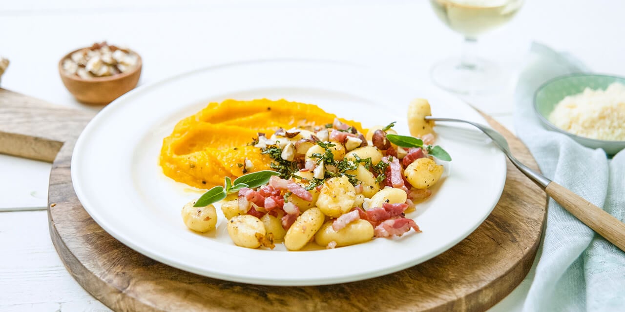 Macaroni met pancetta en boerenkool