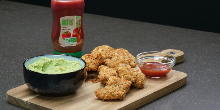 Krokante kippenhapjes met broccolistoemp (Bio)