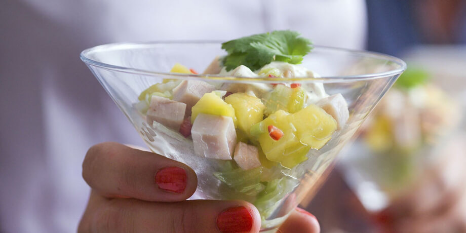 Salade de mangue et poulet grillé