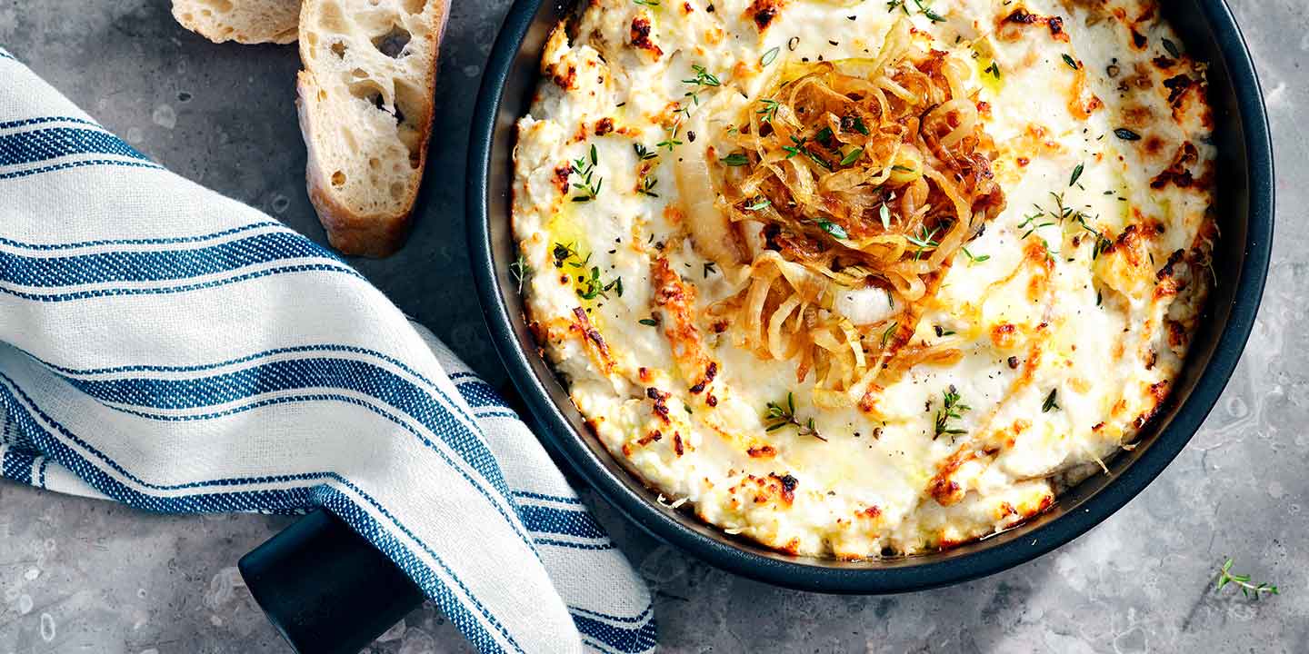 Dipsaus met gegratineerde ricotta, gekaramelliseerde ui en tijm