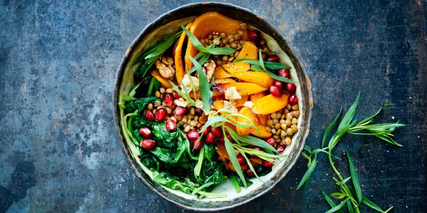 Salade van linzen met herfstgroenten en walnoten