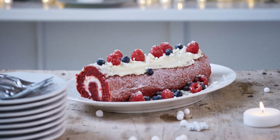 Red velvet stronk met mascarpone en rode vruchten
