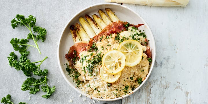 Gegratineerde asperges met Parmaham