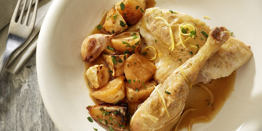 Poulet fermier aux navets et à la sauce au citron