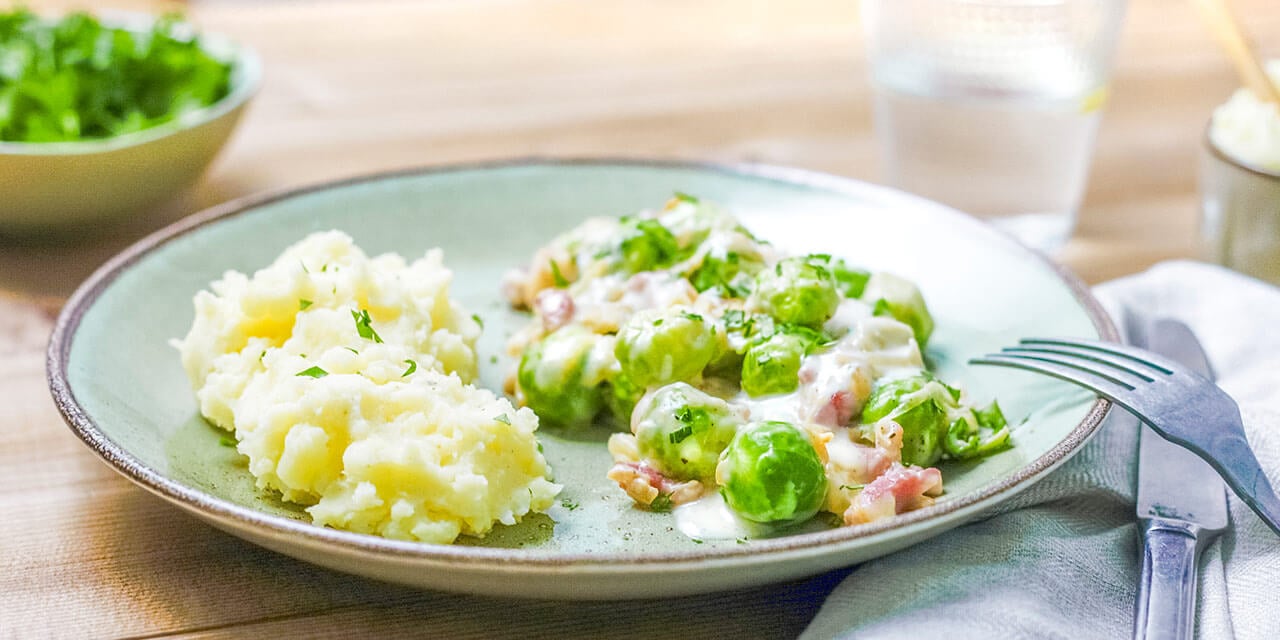 Choux de Bruxelles aux lardons et sauce blanche