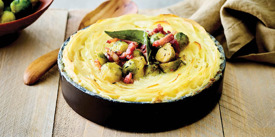 Aardappelgratin met spruiten en spekjes