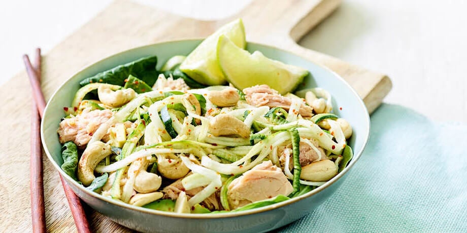 Thaise salade met tonijn en avocado