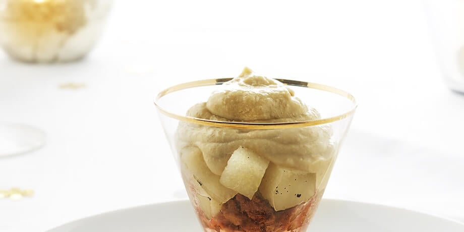 Verrine met mousse van foie gras en speculaas, peer met witte wijn en vanille uit Madagaskar