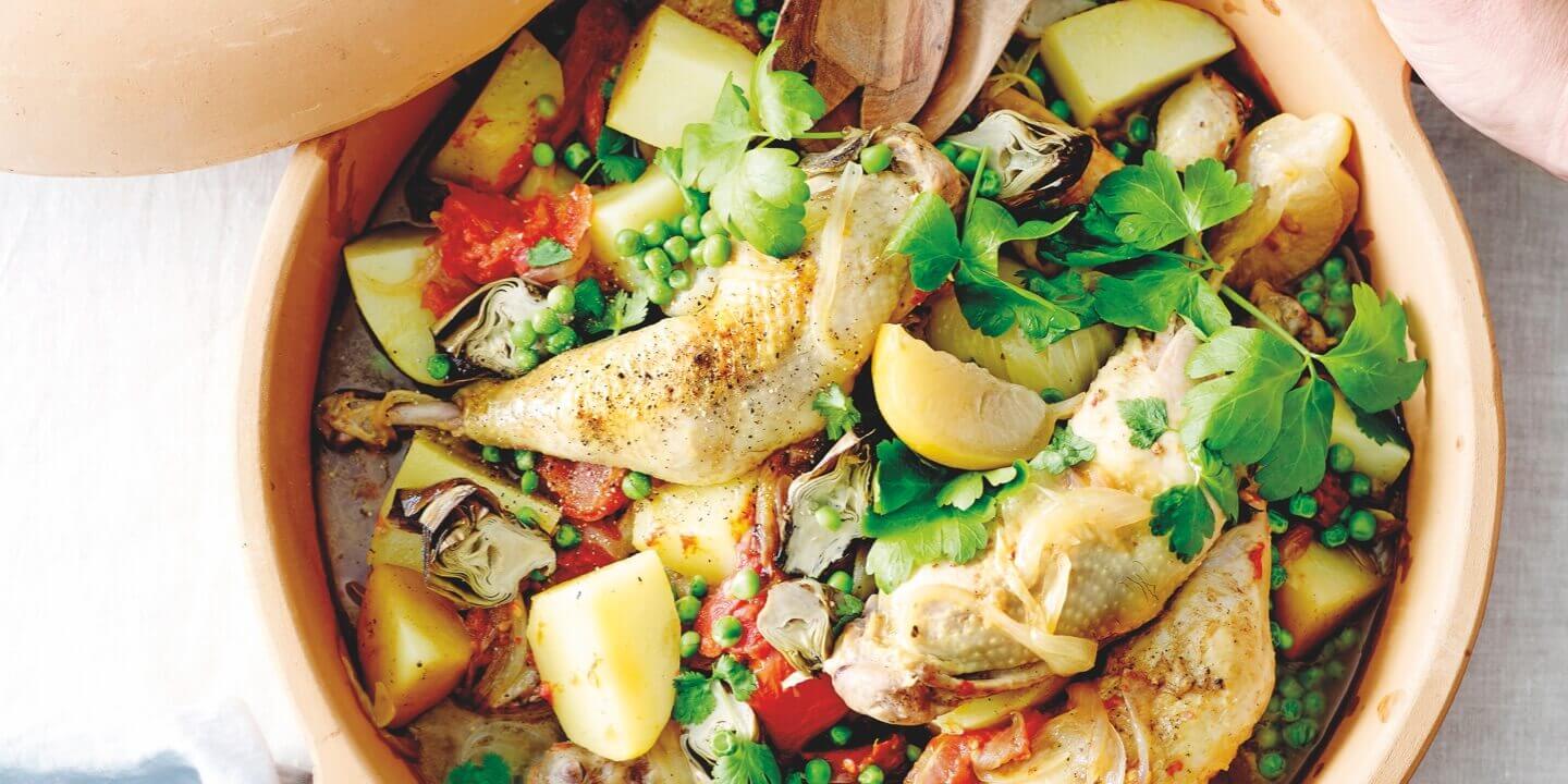 Tajine de poulet safrané aux artichauts et olives