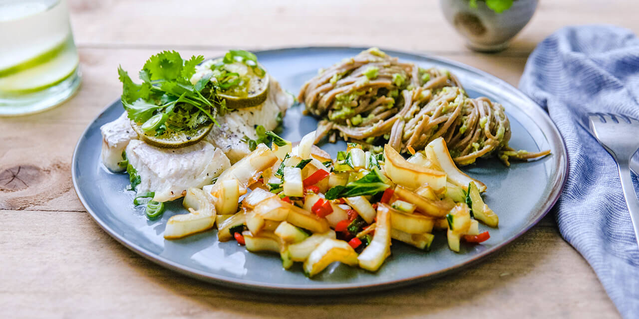 Ovengebakken kabeljauw, roerbak van shiitake en fijne gele wortelpuree