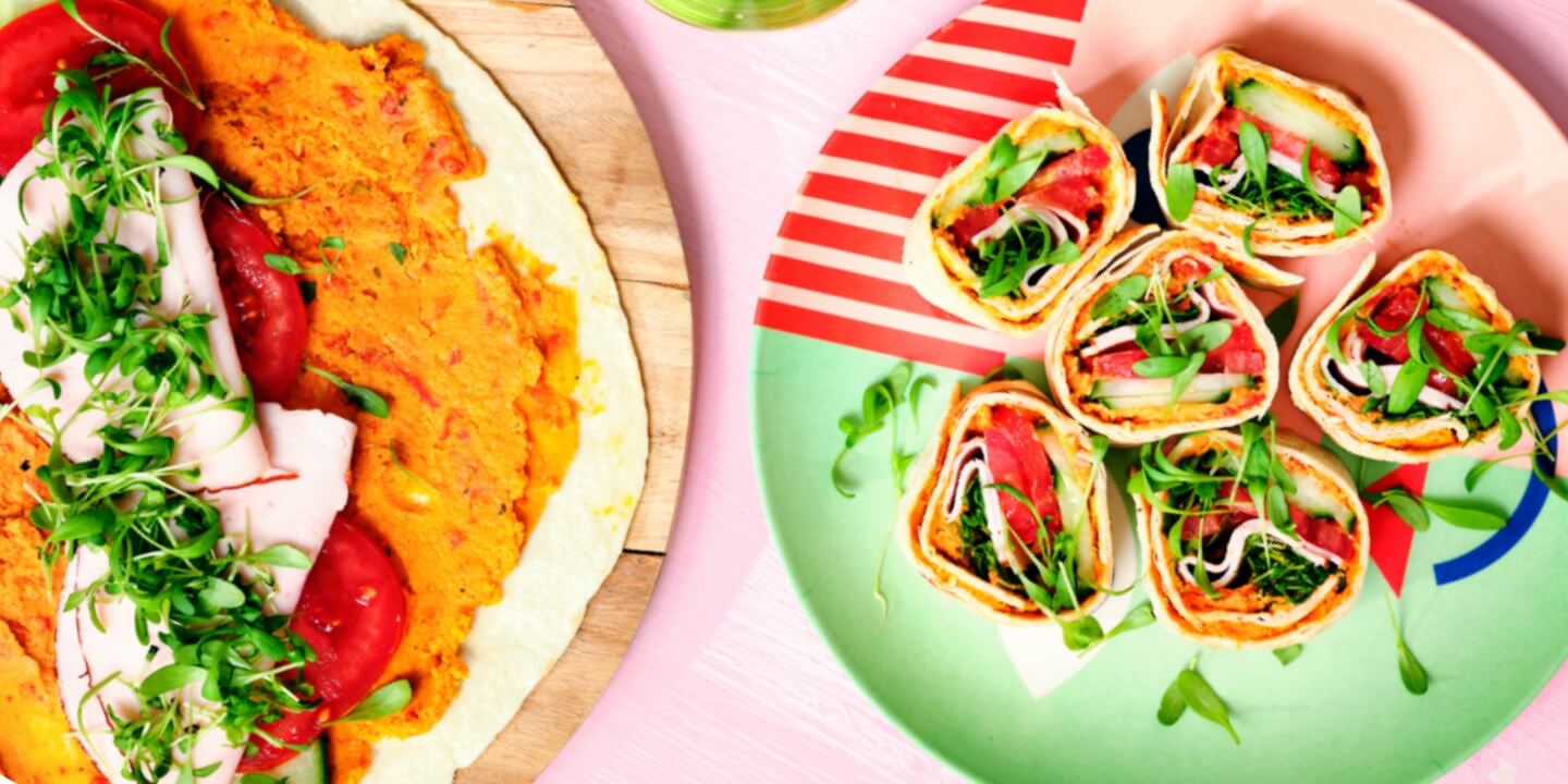 Wrap au jambon, houmous de tomates séchées et légumes frais
