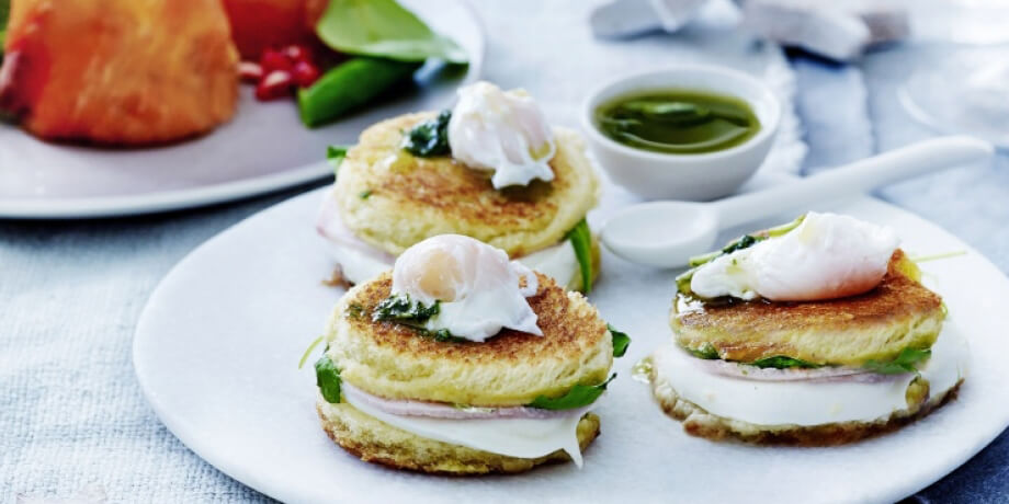 Mini-croque madame met truffel en kwartelei