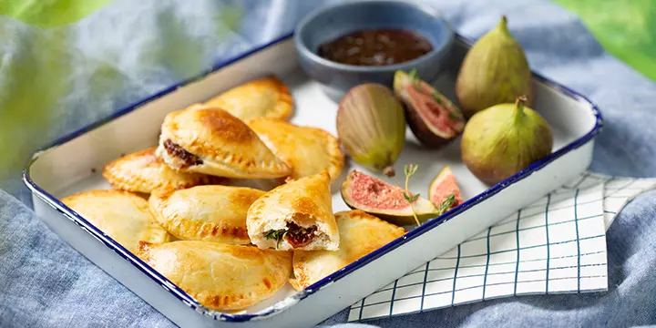 Empanada’s met geitenkaas en vijgenchutney