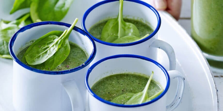 Soupe aux épinards et lait de coco