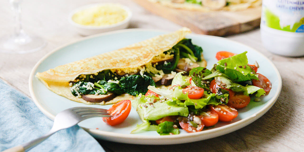 Crêpes salées au lait de chèvre, épinards et champignons